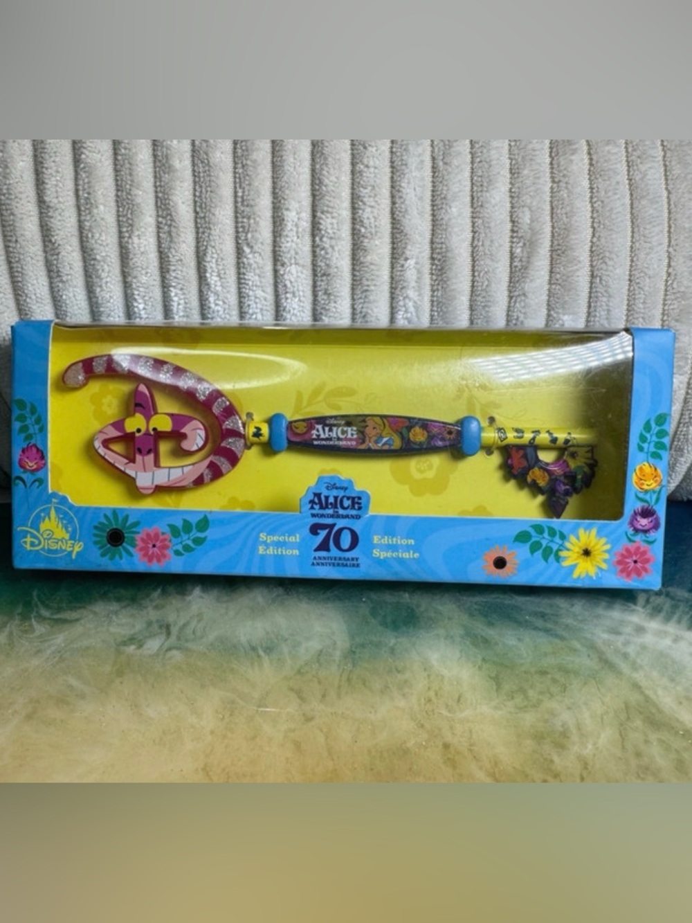 disney alice in wonderland 70th anniversary collectible key special edition 2021